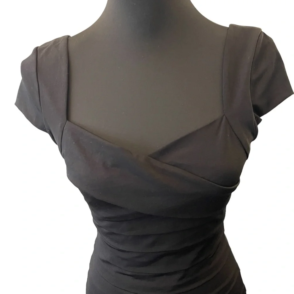 WHBM Black Cap Sleeve Sweetheart Neck Layered Bodycon Mini Dress (4) - Picture 4 of 13